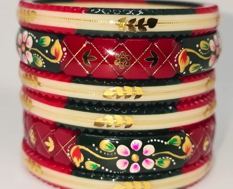 Kaali Lac Bangle Set