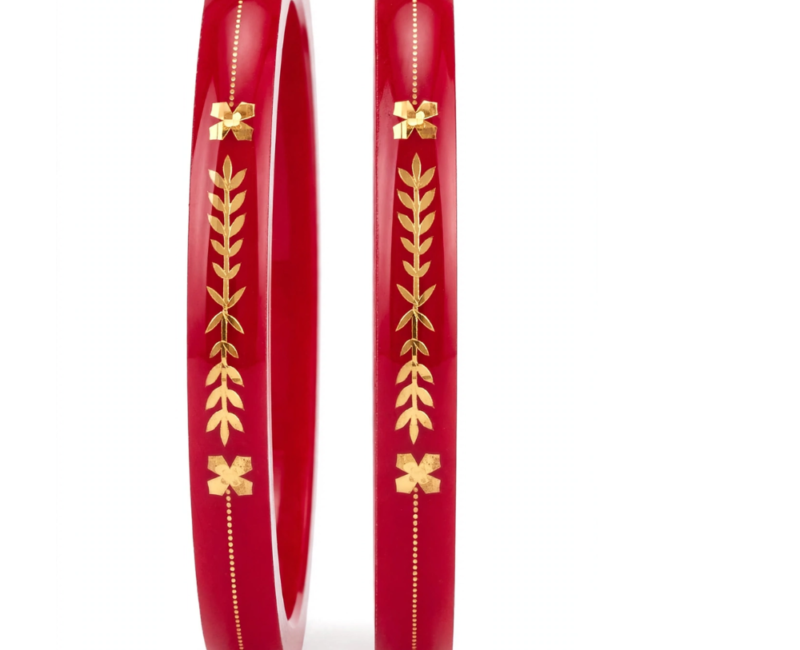 Traditional 22K Yellow Gold Leafy Vine Motif Red Badhano Pola Bangle Pair
